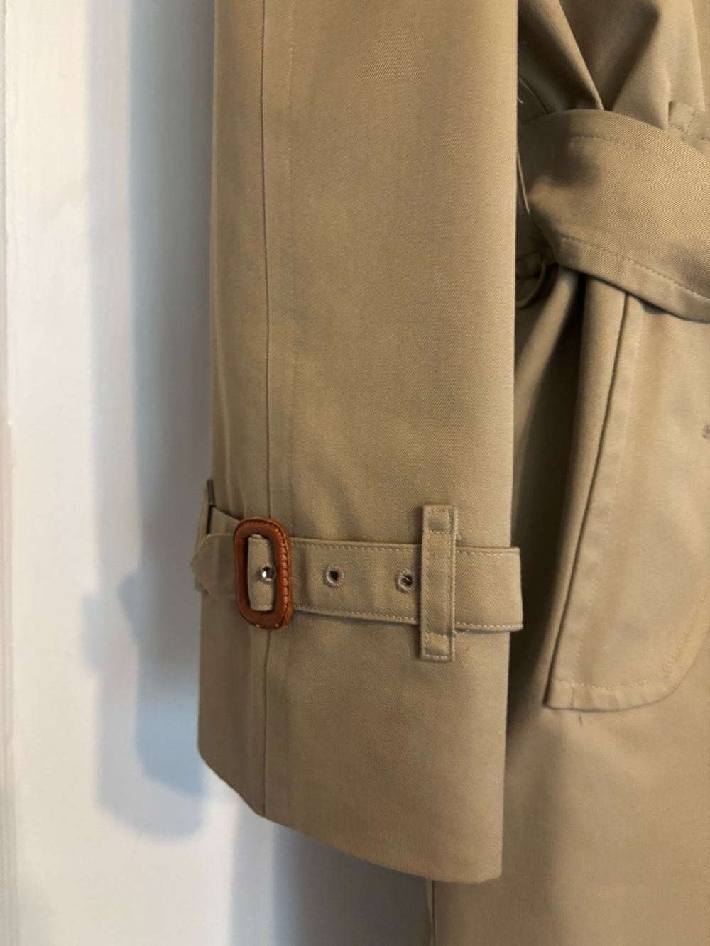 Burberry - Picture 3 of 10